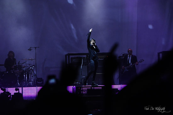 wax-prod-rocks-proud-indochine